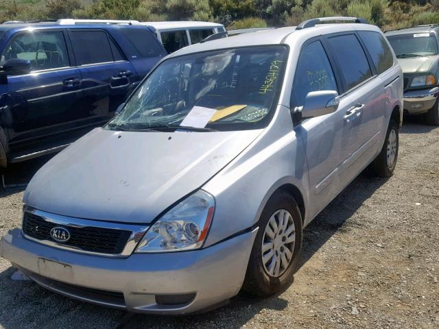 KNDMG4C73B6384577 - 2011 KIA SEDONA LX SILVER photo 2