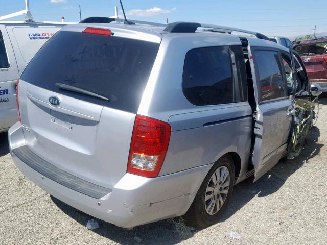 KNDMG4C73B6384577 - 2011 KIA SEDONA LX SILVER photo 4