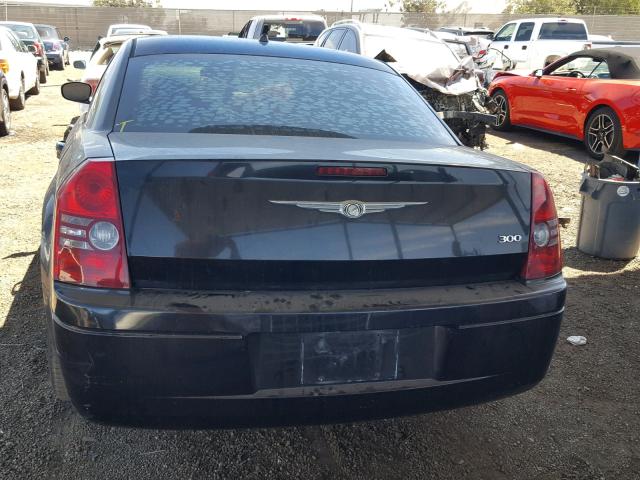 2C3KA43R48H211916 - 2008 CHRYSLER 300 LX BLACK photo 9