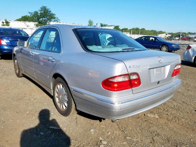 WDBJF65J0YB155721 - 2000 MERCEDES-BENZ E 320 SILVER photo 3