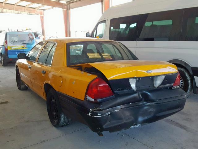 2FABP7BV5AX112517 - 2010 FORD CROWN VICT YELLOW photo 3