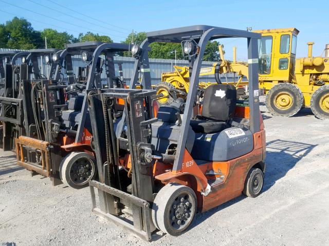 98164 - 2007 TOYOTA FORKLIFT ORANGE photo 2