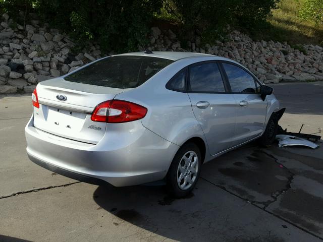 3FADP4BJ0DM177232 - 2013 FORD FIESTA SE SILVER photo 4