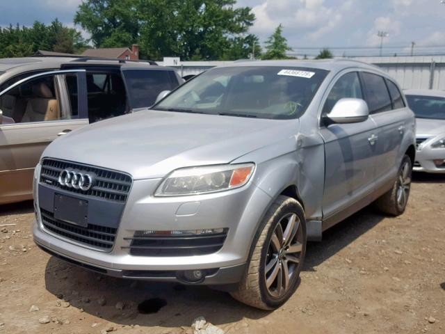 WA1BV74L17D046909 - 2007 AUDI Q7 4.2 QUA SILVER photo 2