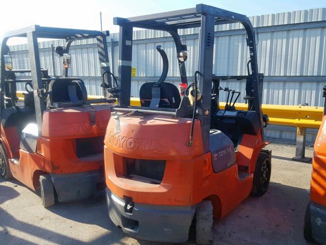 87007 - 2004 TOYOTA FORKLIFT ORANGE photo 4