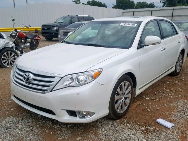 4T1BK3DB8CU457194 - 2012 TOYOTA AVALON BAS WHITE photo 2