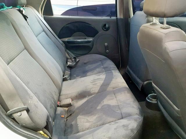KL1TD56626B677825 - 2006 CHEVROLET AVEO BASE Күміс фото 6