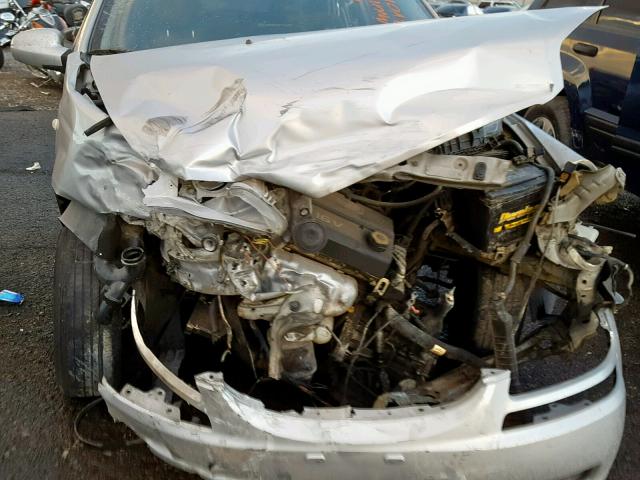 KL1TD56626B677825 - 2006 CHEVROLET AVEO BASE Күміс фото 7