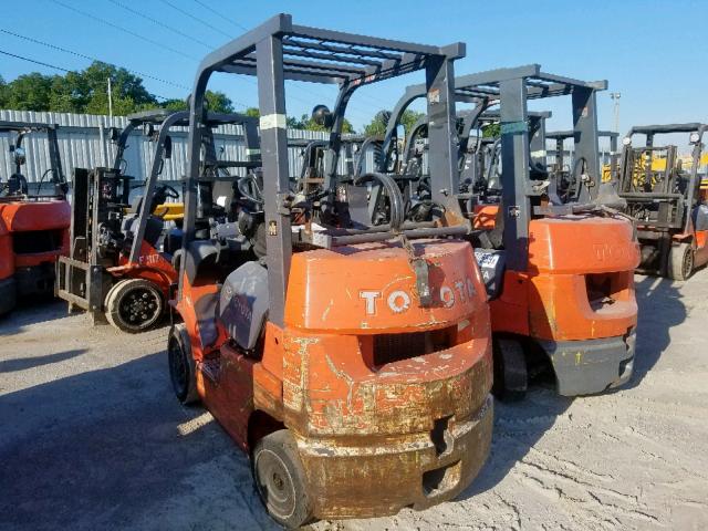 83603 - 2004 TOYOTA FORKLIFT ORANGE photo 3