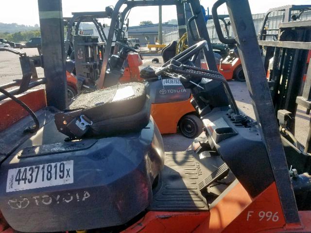 83603 - 2004 TOYOTA FORKLIFT ORANGE photo 5