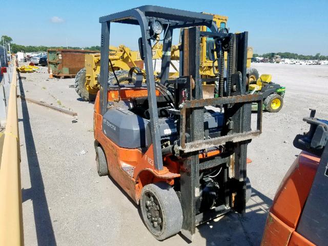 87278 - 2004 TOYOTA FORKLIFT ORANGE photo 1