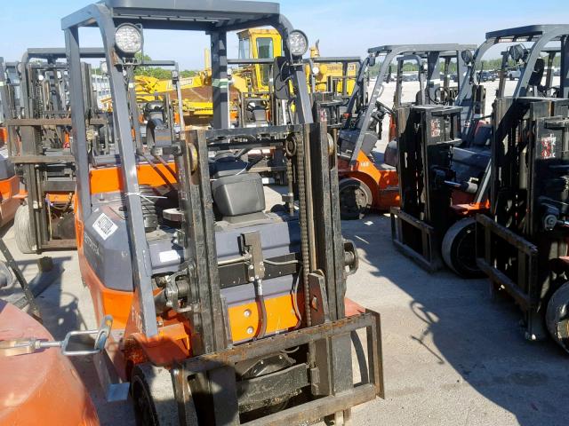 86985 - 2004 TOYOTA FORKLIFT ORANGE photo 1