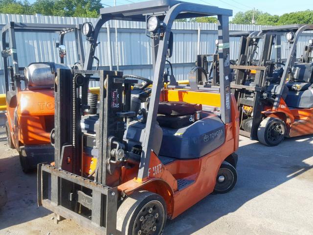 86985 - 2004 TOYOTA FORKLIFT ORANGE photo 2