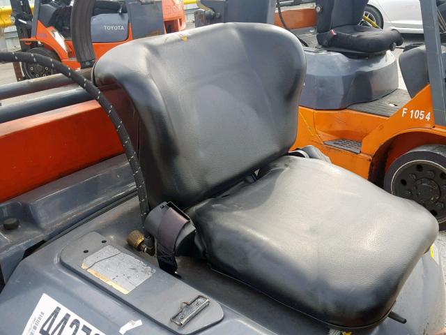 73746 - 2002 TOYOTA FORKLIFT ORANGE photo 6