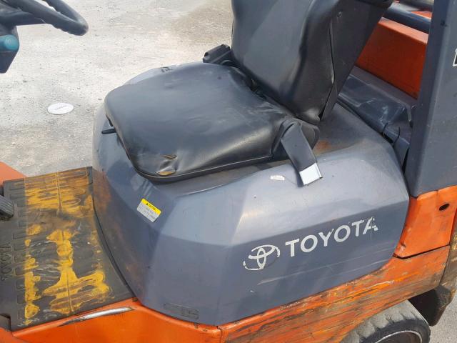 73746 - 2002 TOYOTA FORKLIFT ORANGE photo 7