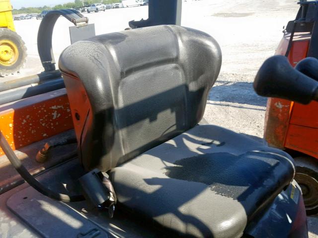 76615 - 2002 TOYOTA FORKLIFT ORANGE photo 6