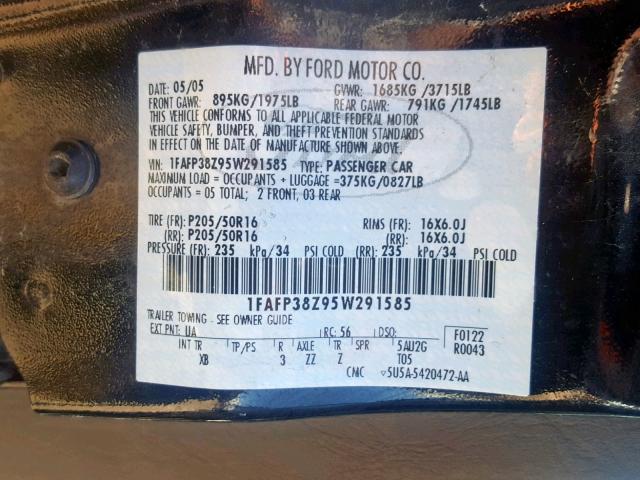 1FAFP38Z95W291585 - 2005 FORD FOCUS ZX4 BLACK photo 10