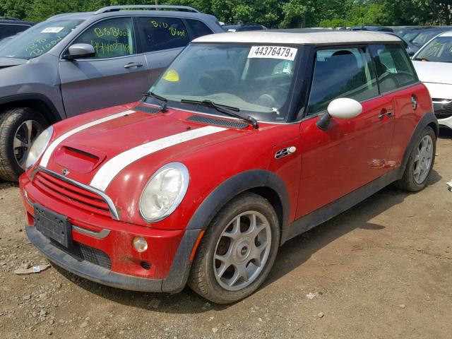 WMWRE33536TL17714 - 2006 MINI COOPER S RED photo 2