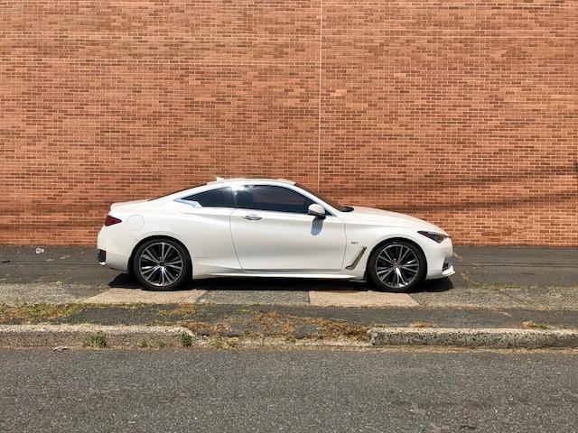 JN1EV7EK2HM362428 - 2017 INFINITI Q60 PREMIU WHITE photo 9