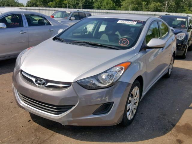 5NPDH4AE8CH129770 - 2012 HYUNDAI ELANTRA GL SILVER photo 2