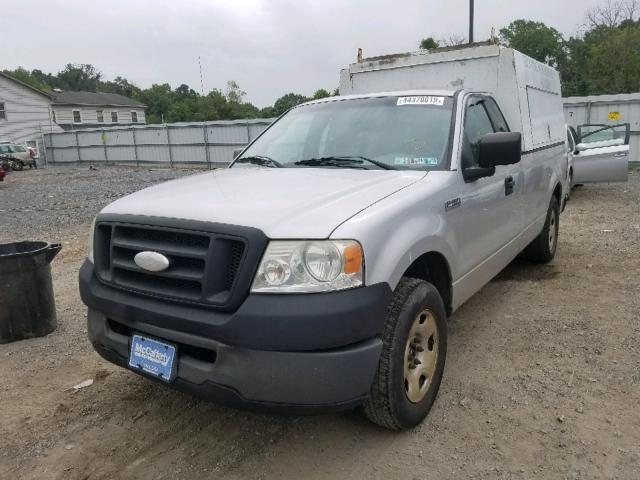 1FTRF12246KD99504 - 2006 FORD F150 GRAY photo 2