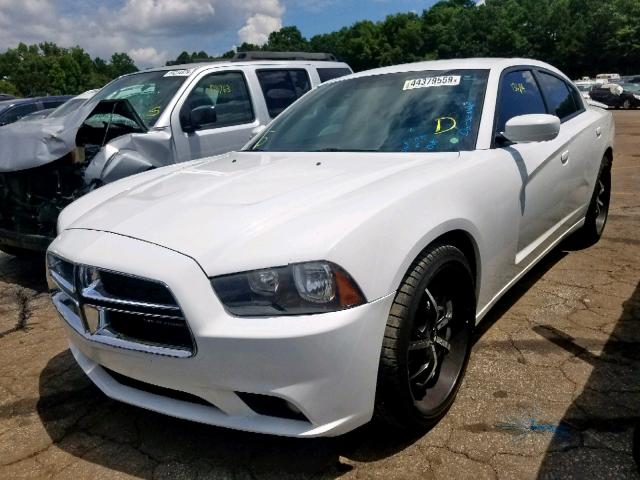 2C3CDXHG8EH267342 - 2014 DODGE CHARGER SX WHITE photo 2