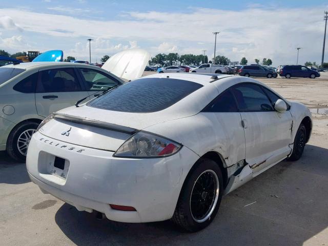 4A3AK24F88E005306 - 2008 MITSUBISHI ECLIPSE GS WHITE photo 4