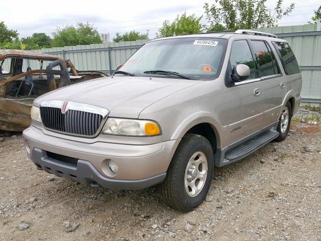 5LMFU28A9YLJ20275 - 2000 LINCOLN NAVIGATOR BEIGE photo 2