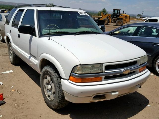 1GNDT13W12K114151 - 2002 CHEVROLET BLAZER WHITE photo 1