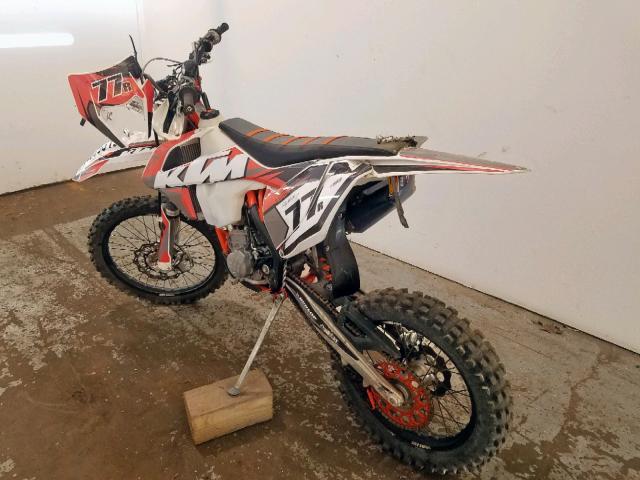 VBKEXK402HM397964 - 2017 KTM 450 EXC-F ORANGE photo 3