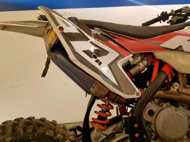 VBKEXK402HM397964 - 2017 KTM 450 EXC-F ORANGE photo 9