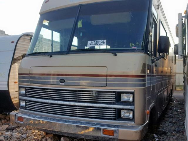 1GBKP37W7J3329458 - 1988 WINNEBAGO SUPERCHIEF BROWN photo 2