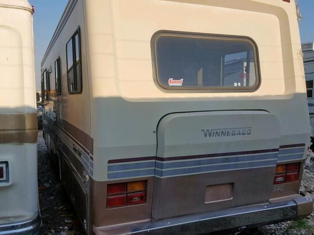 1GBKP37W7J3329458 - 1988 WINNEBAGO SUPERCHIEF BROWN photo 3