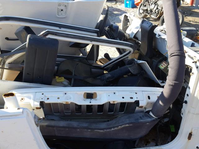 1J4FY19S3XP470953 - 1999 JEEP WRANGLER / WHITE photo 5