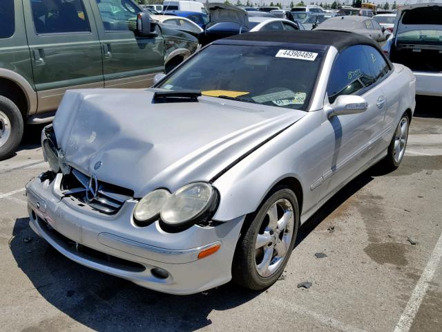 WDBTK65GX5T052661 - 2005 MERCEDES-BENZ CLK 320 SILVER photo 2