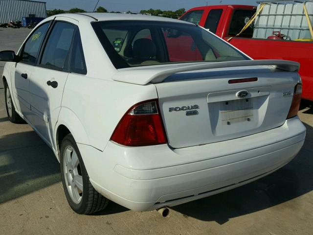 1FAFP34NX5W311183 - 2005 FORD FOCUS ZX4 WHITE photo 10