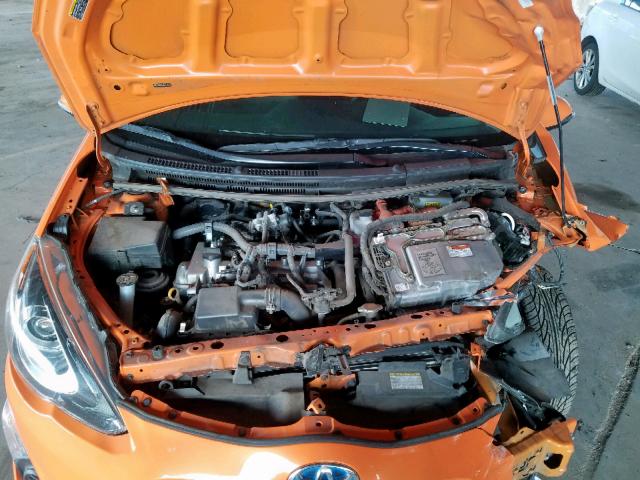 JTDKDTB35F1105643 - 2015 TOYOTA PRIUS C ORANGE photo 7