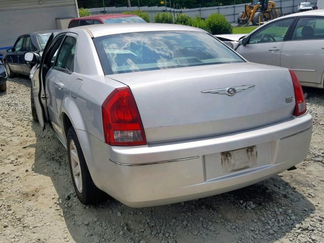 2C3JA53GX5H131192 - 2005 CHRYSLER 300 TOURIN SILVER photo 3