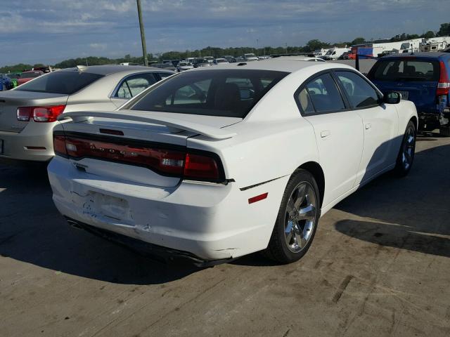 2C3CDXHG4CH135675 - 2012 DODGE CHARGER SX WHITE photo 4