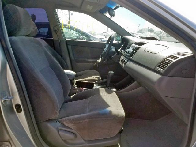 JTDBE32K030241376 - 2003 TOYOTA CAMRY LE SILVER photo 5