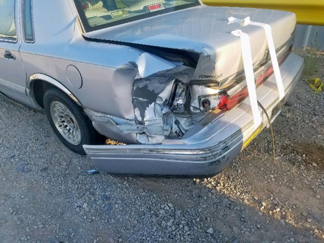 1LNLM81W4TY628129 - 1996 LINCOLN TOWN CAR E GRAY photo 9