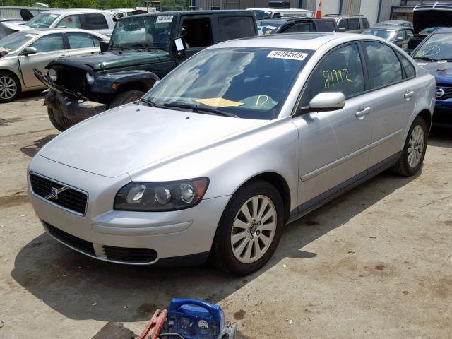 YV1MS382942026880 - 2004 VOLVO S40 2.4I SILVER photo 2