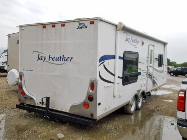 1UJBJ0BM4A1JT0137 - 2010 JAYCO JAYFEATHER  WHITE photo 4