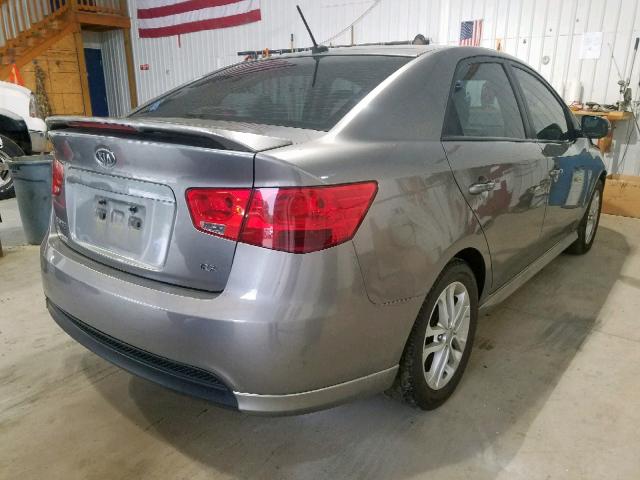 KNAFU4A20C5474542 - 2012 KIA FORTE EX SILVER photo 4