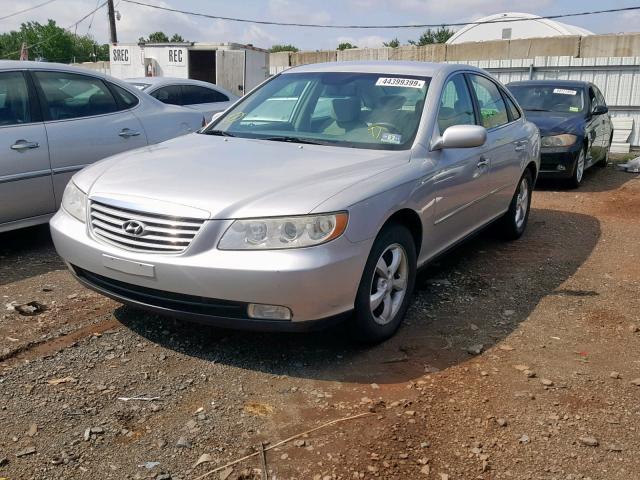 KMHFC46F36A075357 - 2006 HYUNDAI AZERA SE GRAY photo 2