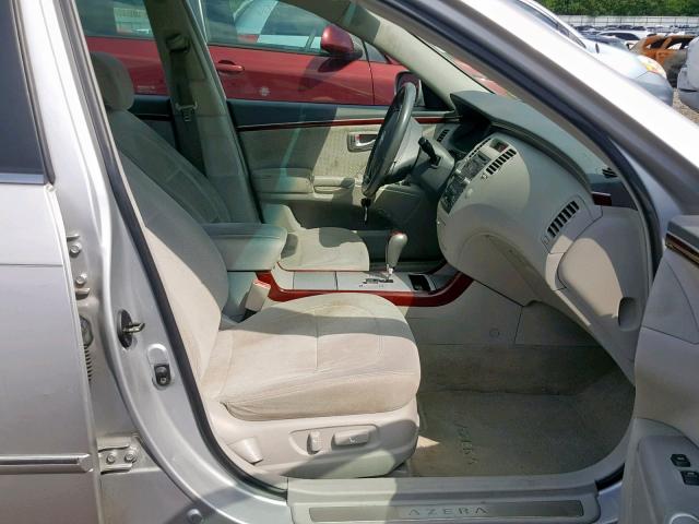 KMHFC46F36A075357 - 2006 HYUNDAI AZERA SE GRAY photo 5