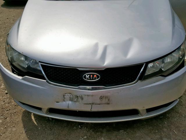 KNAFU4A24A5844095 - 2010 KIA FORTE EX SILVER photo 7