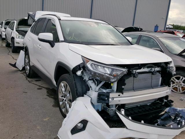 JTMC1RFV8KD010501 - 2019 TOYOTA RAV4 XLE P WHITE photo 1