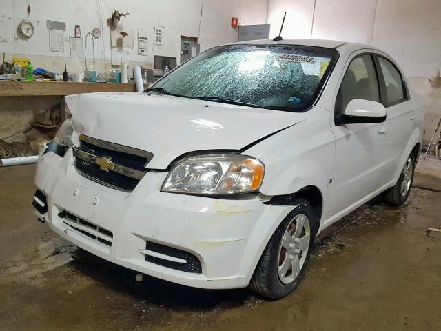 KL1TD56E89B630150 - 2009 CHEVROLET AVEO LS WHITE photo 2