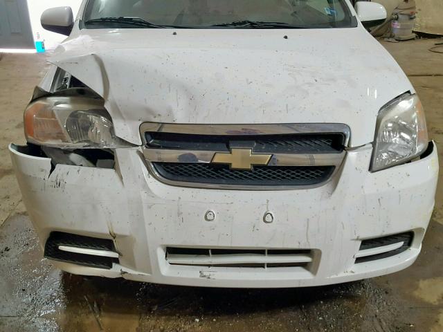 KL1TD56E89B630150 - 2009 CHEVROLET AVEO LS WHITE photo 7